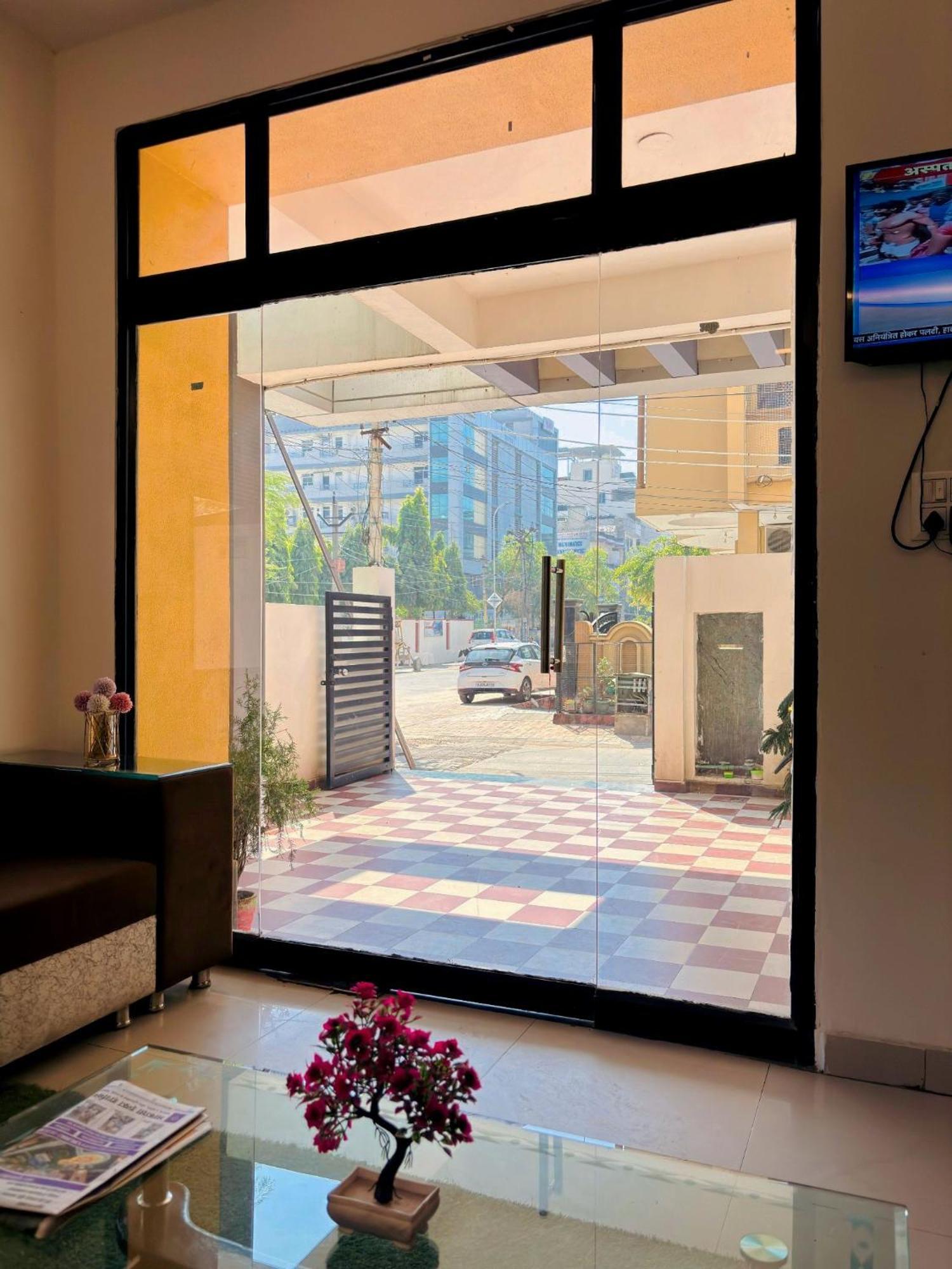 קוטה Hotel Sunrise Inn מראה חיצוני תמונה